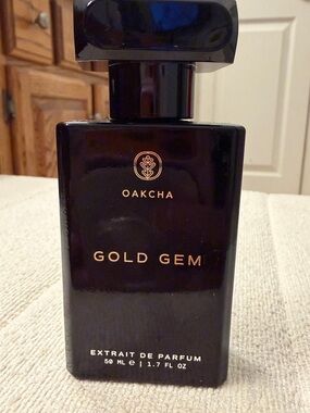 Oakcha Gold Gem - Black